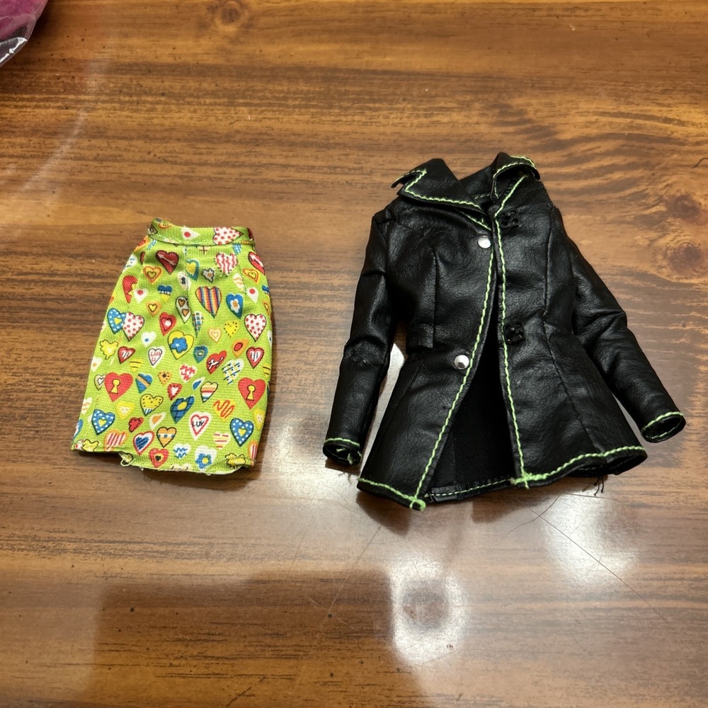 Barbie Outfit Vintage Black Jacket Lime Green‎ Stitches Skirt